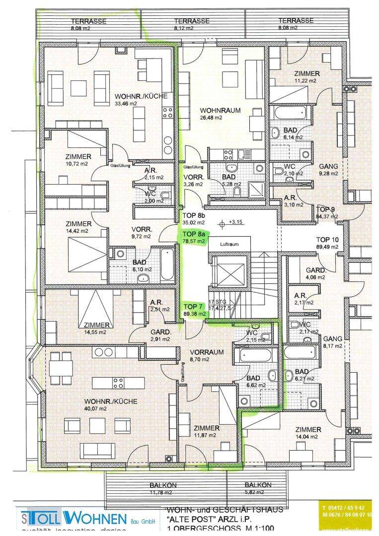 Übersichts-Grundrissplan mit mehreren Wohneinheiten, Terrassen und Balkonen.