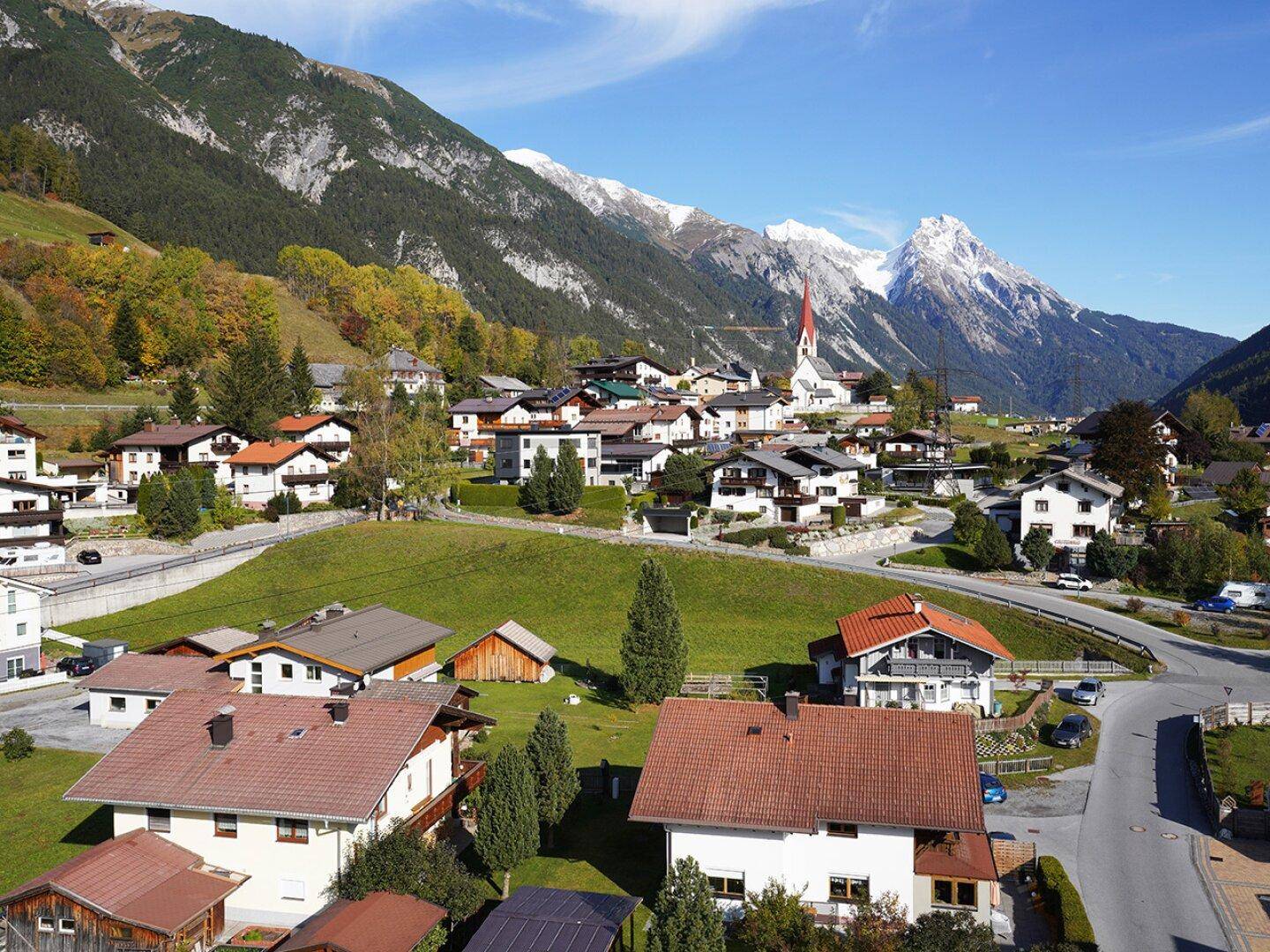Exklusiver Baugrund am Arlberg in Tirol | 3.621 m² Wohnlage in Pettneu mit Galzigblick und offenem Entwicklungshorizont - Ansicht 2