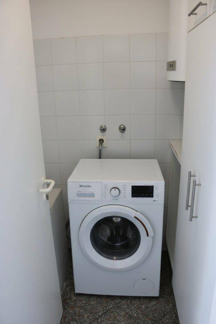Waschmaschinenbereich mit E-Boiler
