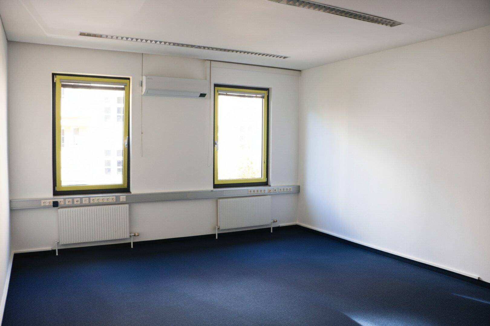 Geräumige Bürofläche 123 qm im 1. OG - Nähe Landhausplatz – pohled 2