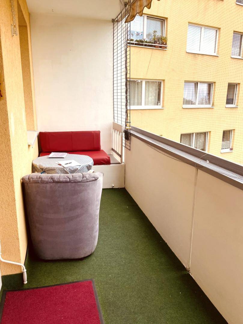 8 Balkon