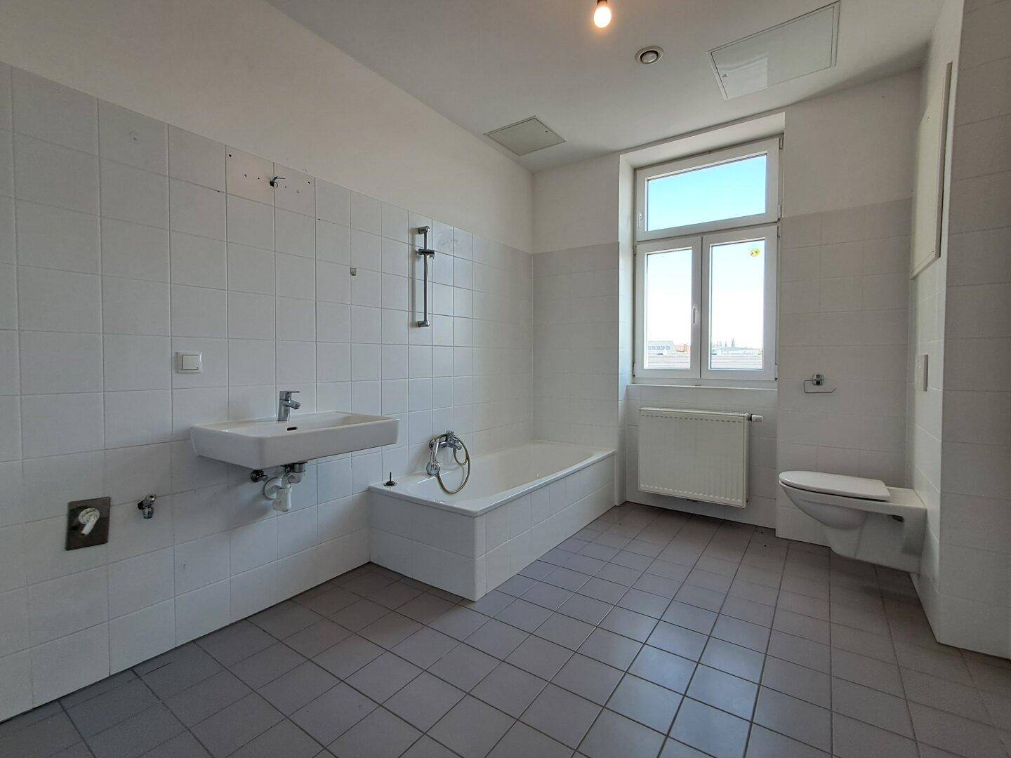 Charmante 2-Zimmer Dachgeschosswohnung in Fels am Wagram mit Stellplatz - Ansicht 4
