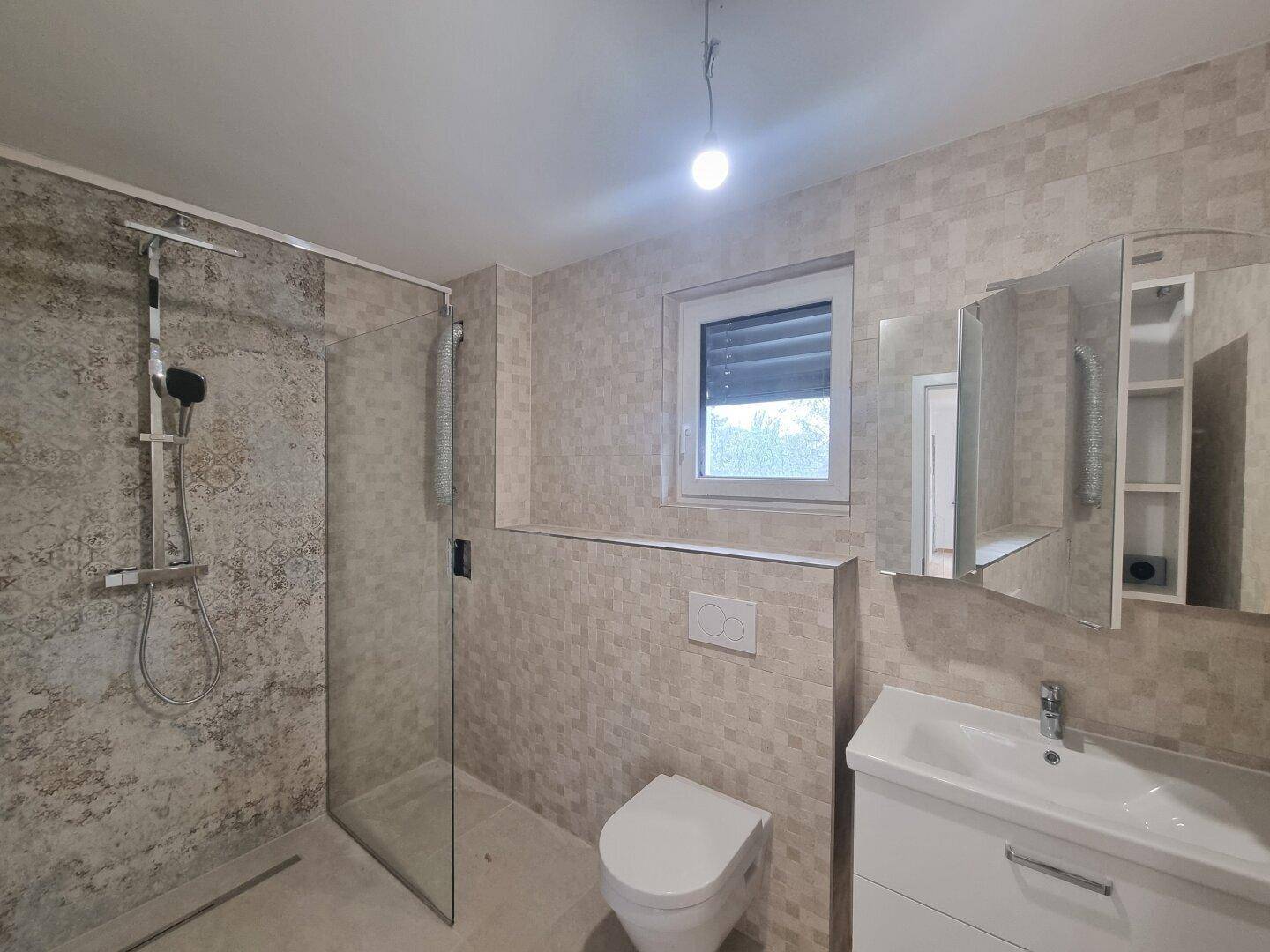 Ausstattung - Badezimmer I