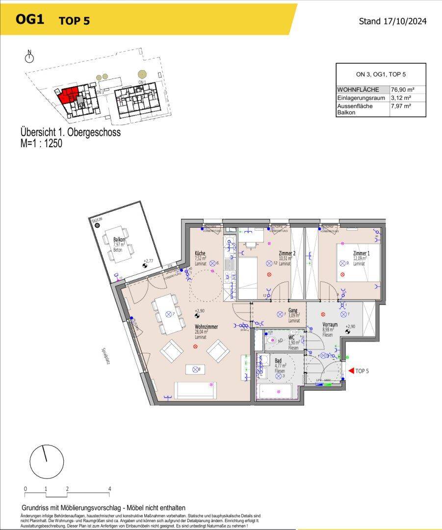 Grundriss der Wohnung OG1 TOP 5 mit zwei Schlafzimmern, offener Küche und Balkon.