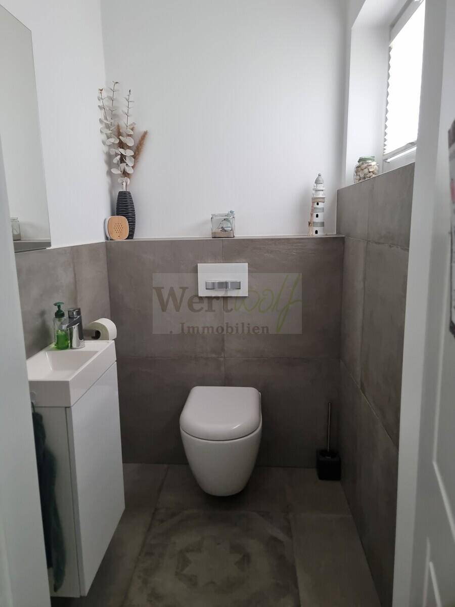 EG - WC
