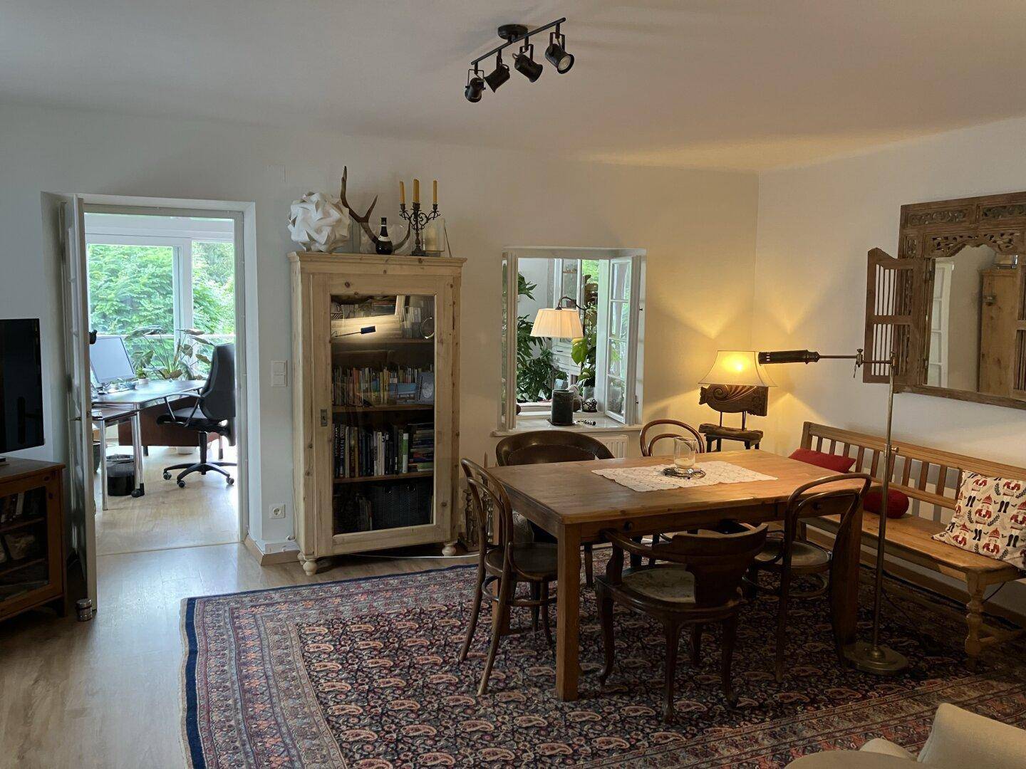 EINZIGARTIGES LIEBHABEROBJEKT! Entzückendes, generalsaniertes "Winzerhaus" am Gießhübl mit traumhaftem Garten, Carport, Wintergarten, Terrasse, Weinkeller, Gartenhaus (um 95 m² erweiterbar), Salettl, uvm. - Widok 6