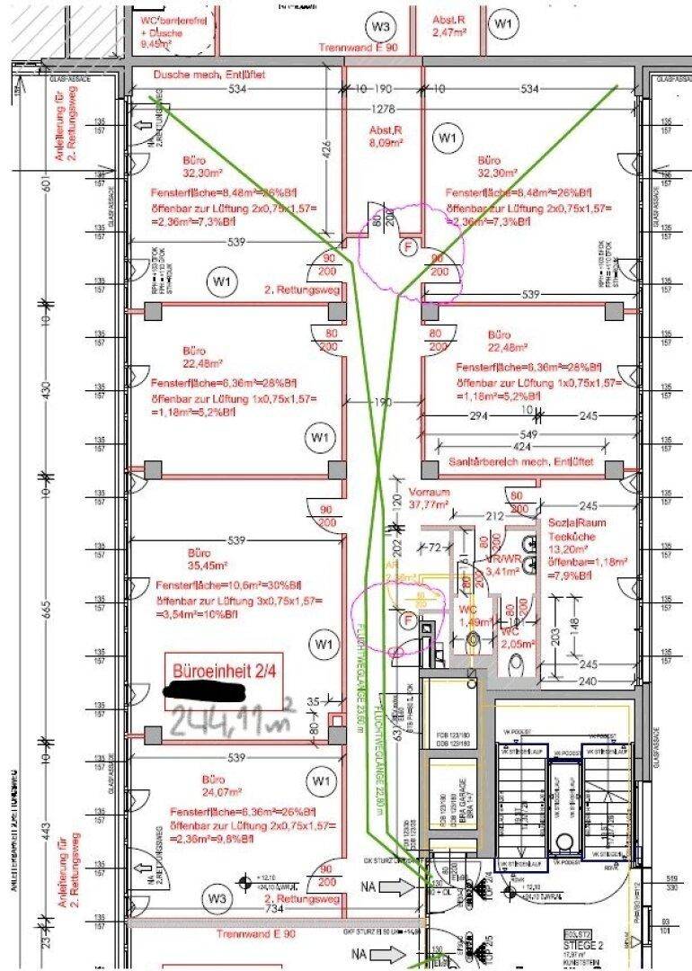 Detaillierter Grundriss einer Büroetage mit mehreren Büroeinheiten und einem zentralen Erschließungsbereich.
