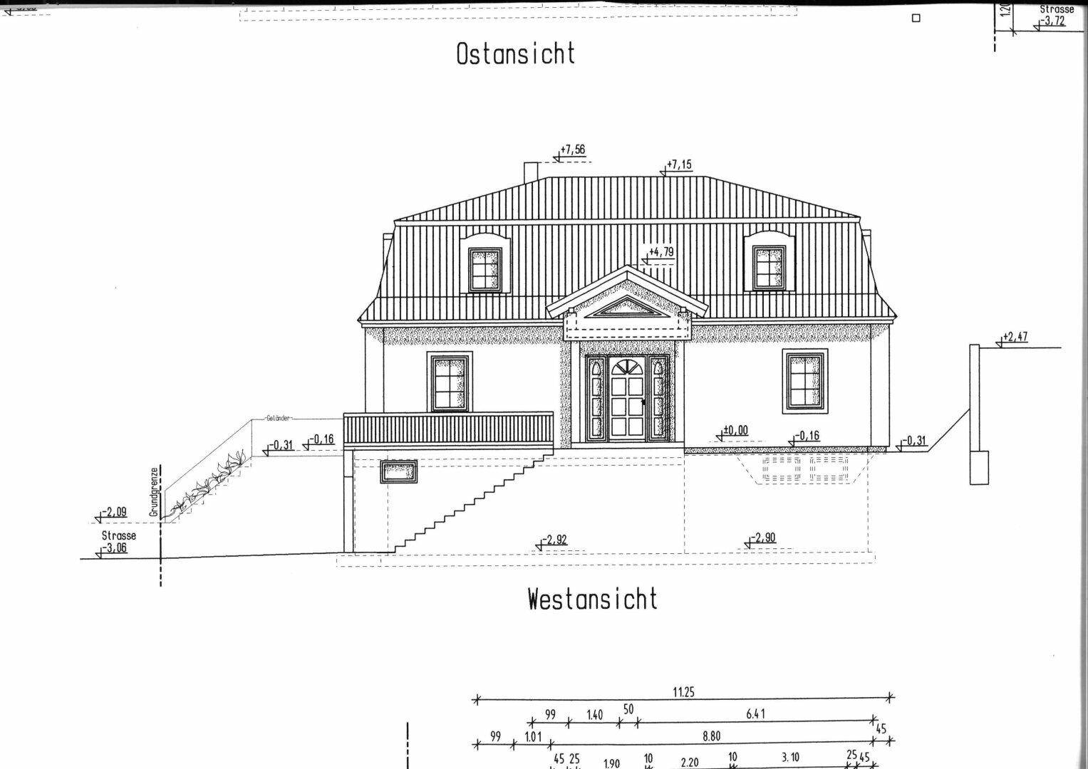Ansichten der Ost- und Westfassade des Hauses mit klassischer Architektur und Mansarddach.