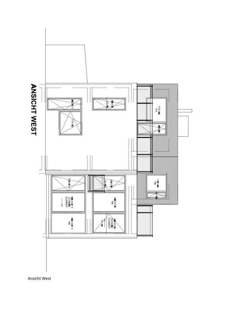 Westansicht des Gebäudes mit Fensterfronten und seitlichem Zugang.
