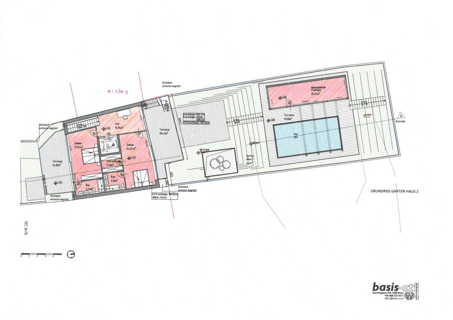 Detaillierter Grundriss des Gartengeschosses mit Zimmern, Terrassen und einem Poolbereich.