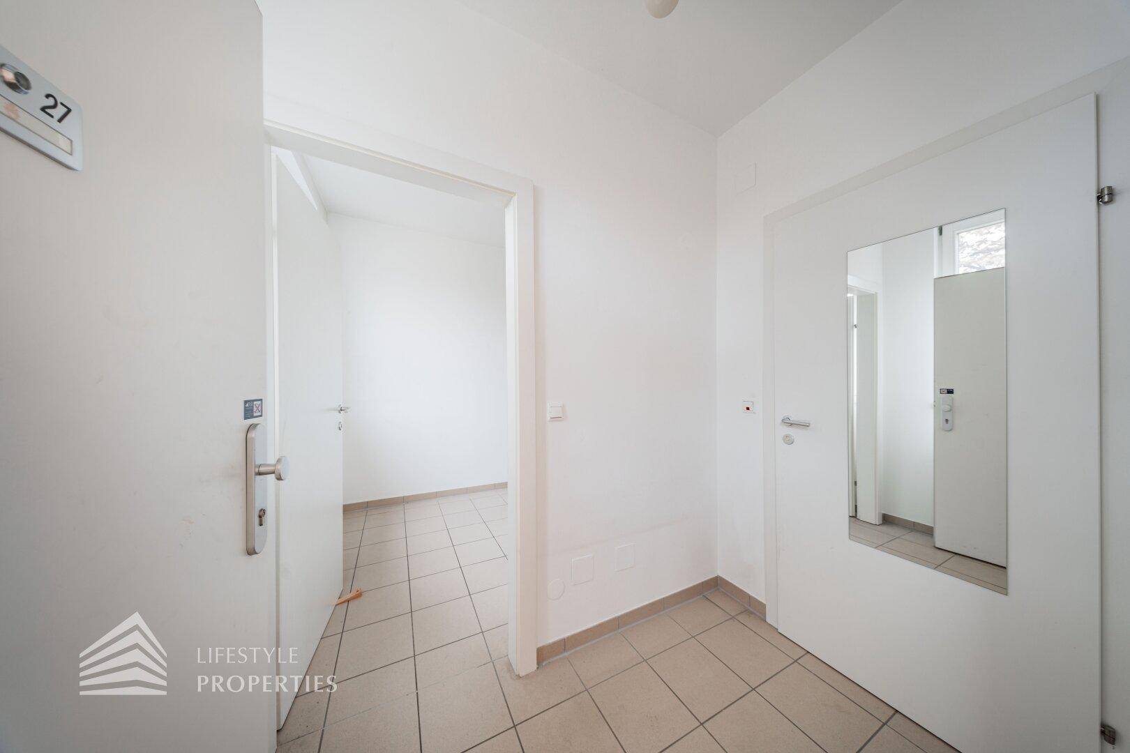 Helle Garconniere im DG, Nähe Landstraße Hauptstraße – pohled 4