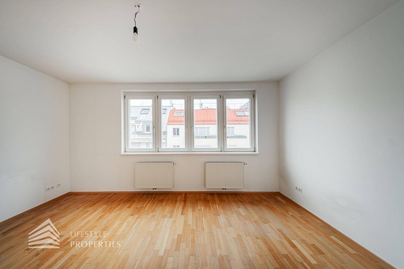 Helle Garconniere im DG, Nähe Landstraße Hauptstraße – pohled 2