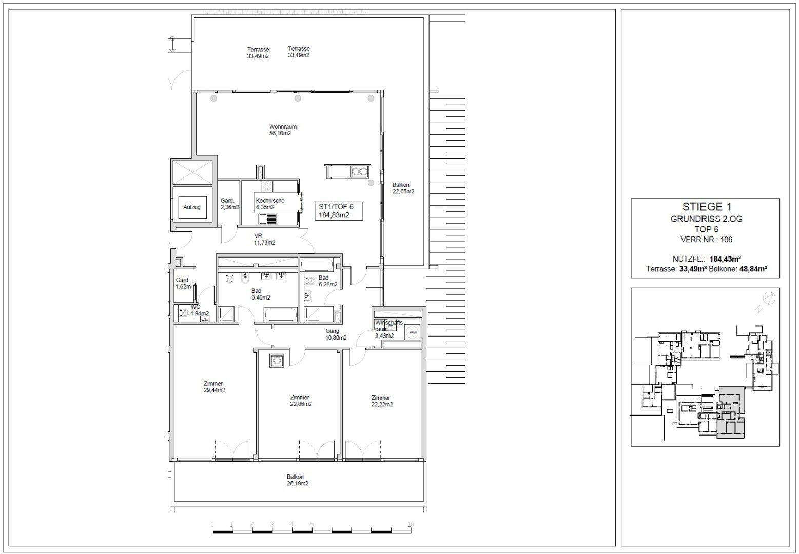 Grundriss des zweiten Obergeschosses mit Wohnzimmer, Küche, Bädern und drei Zimmern.