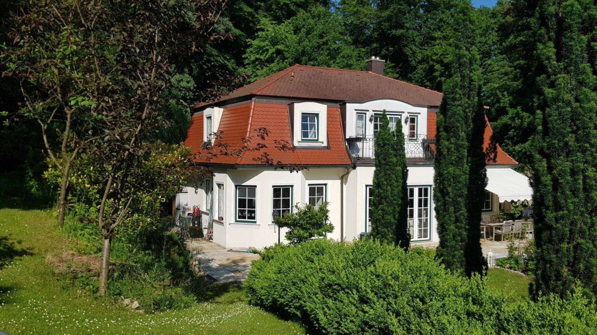 Wunderschöne Villa mit Pool und weitläufigem Grundstück, Nähe Pressbaum by Lifestyle Properties