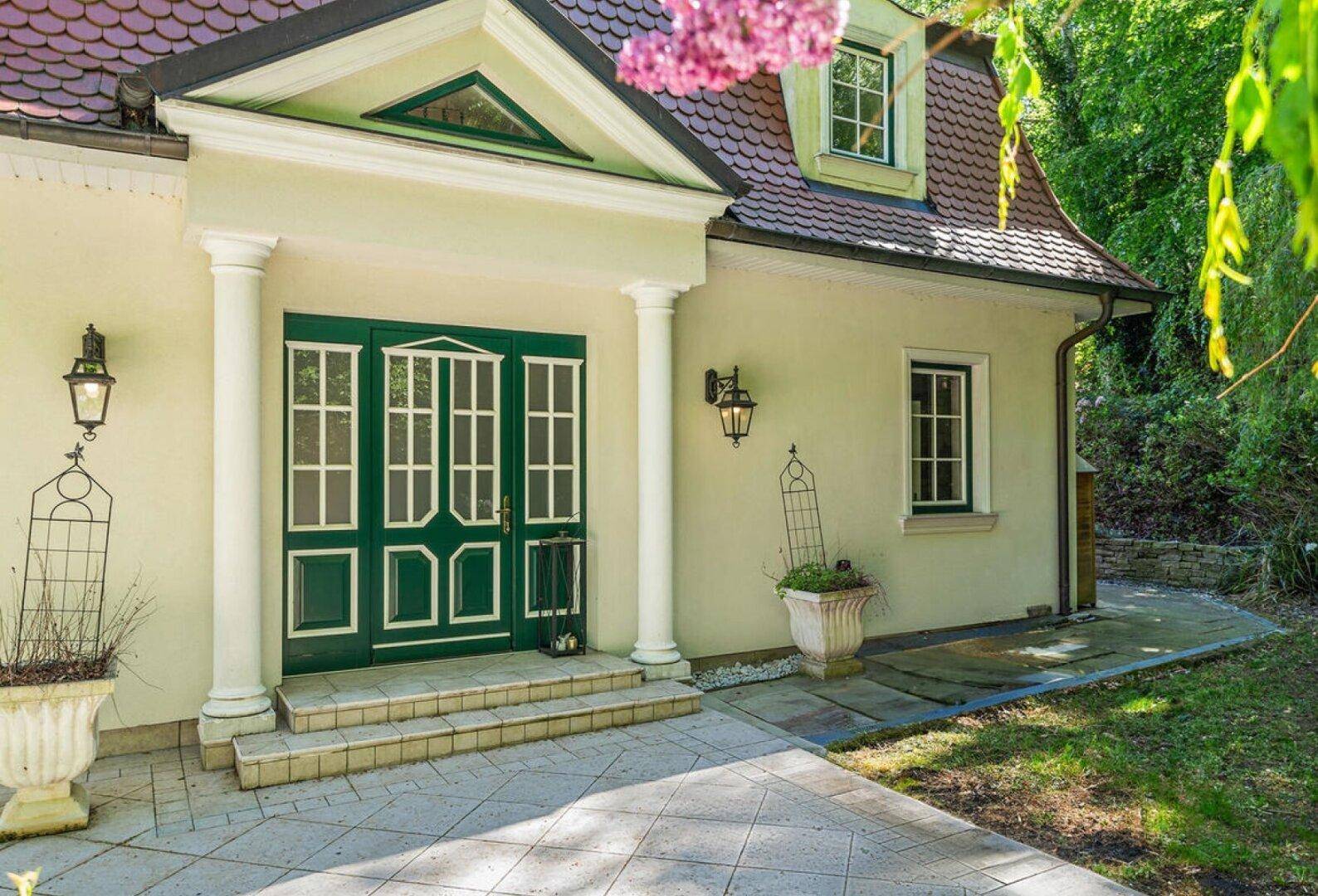 Wunderschöne Villa mit Pool und weitläufigem Grundstück, Nähe Pressbaum by Lifestyle Properties