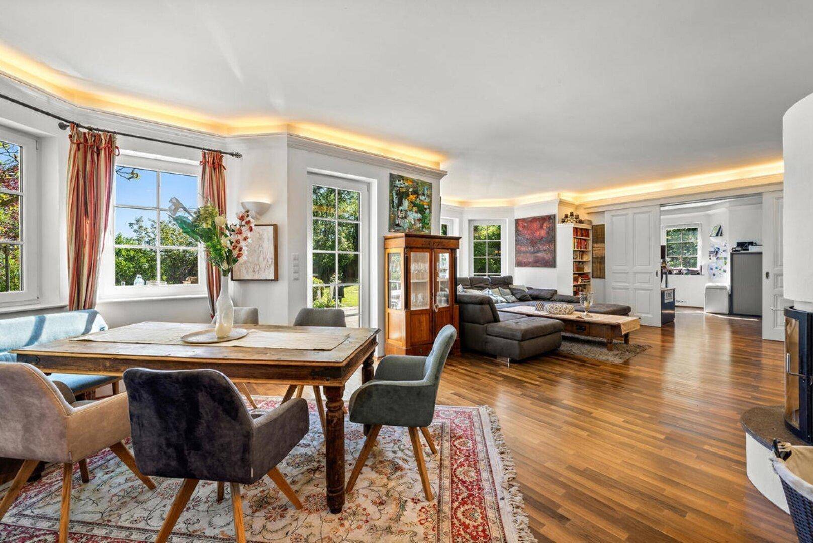 Wunderschöne Villa mit Pool und weitläufigem Grundstück, Nähe Pressbaum by Lifestyle Properties