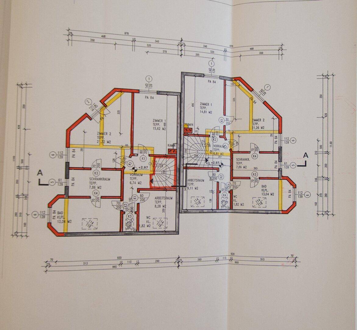 Grundriss des Obergeschosses mit Schlafzimmern, Bad und Arbeitsraum.