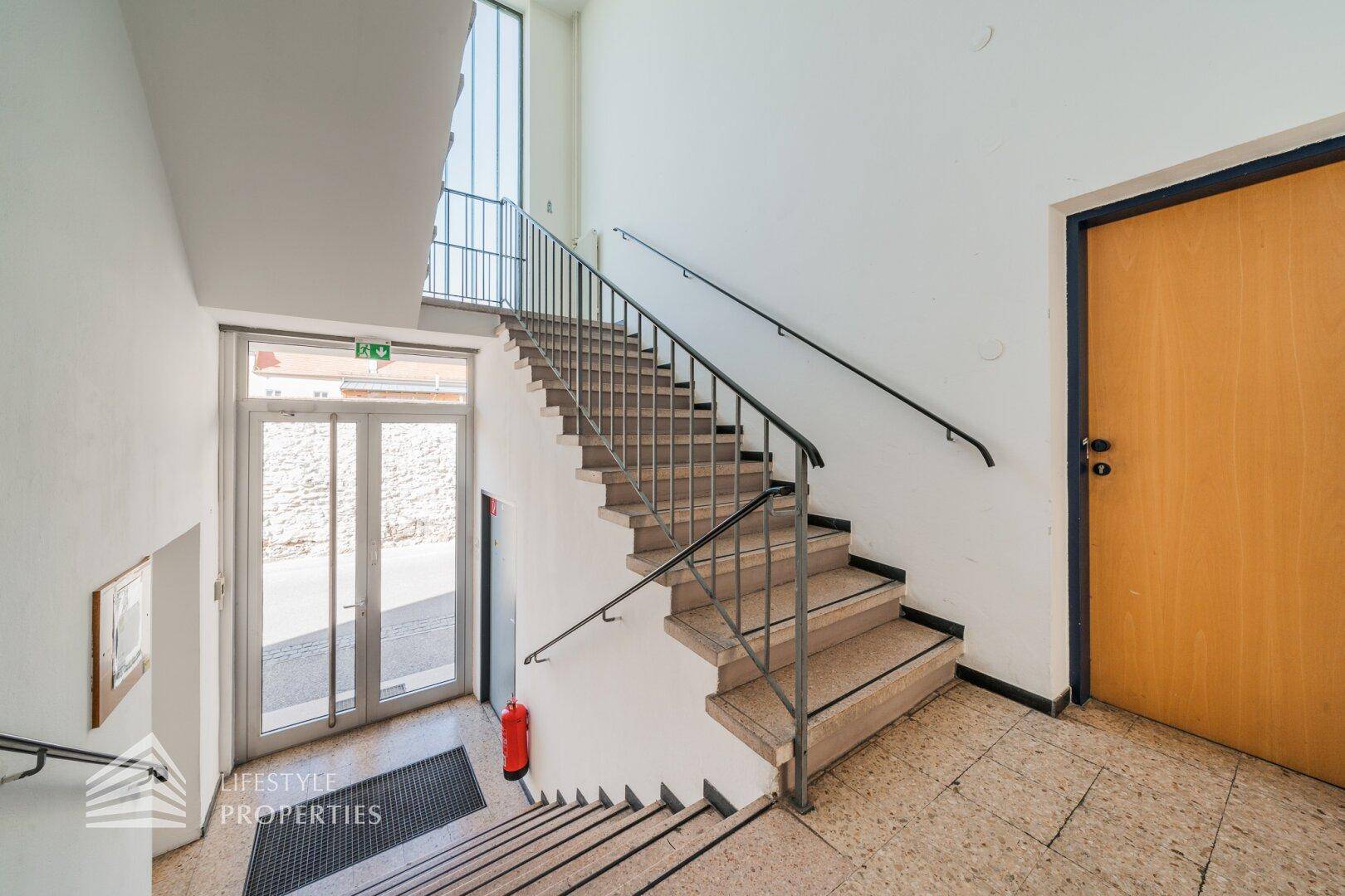 Gemütliche 2-Zimmer Wohnung in Krems an der Donau, Nähe Göglhaus by Lifestyle Properties, Stock-im-Eisen-Platz 3