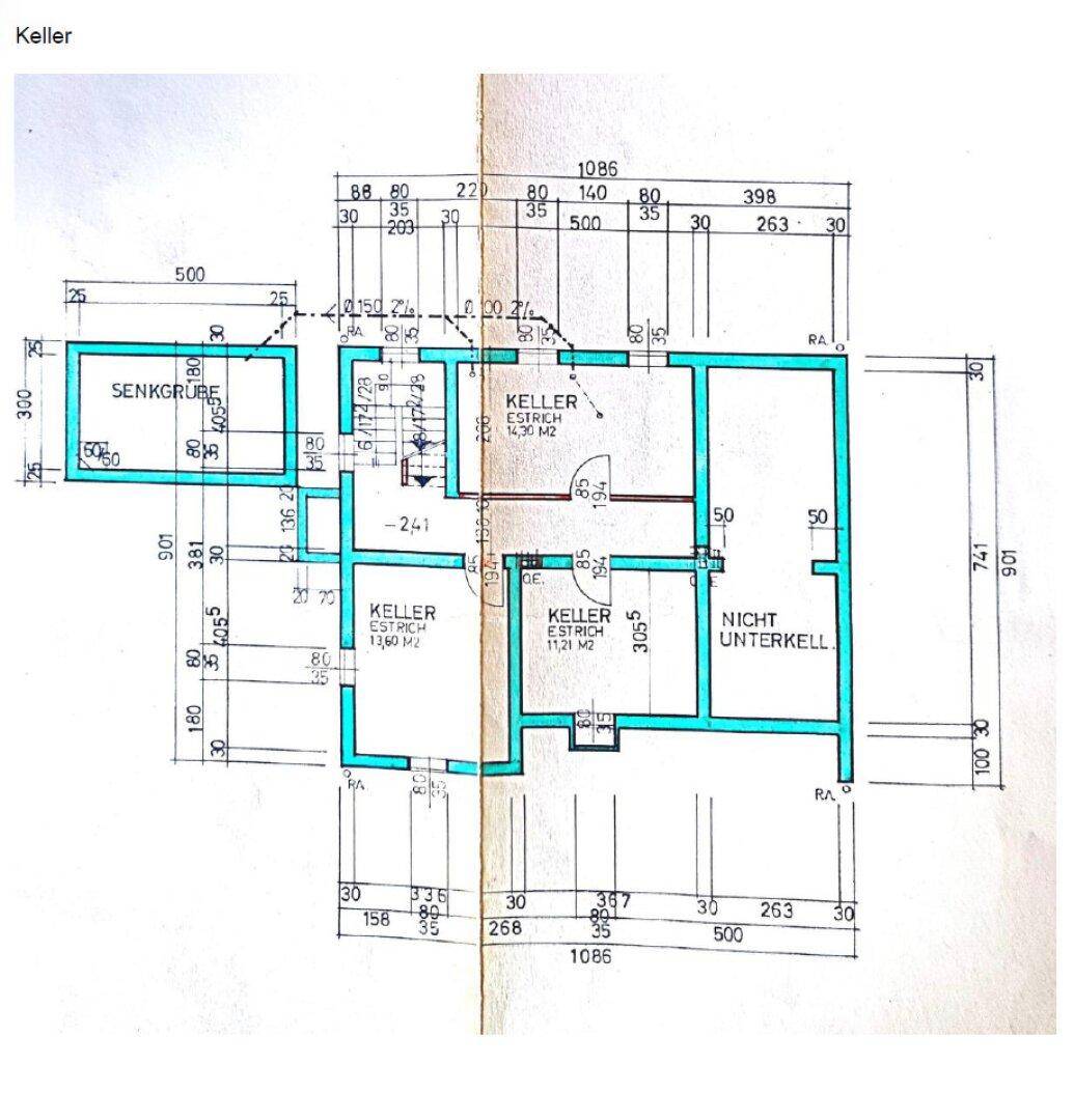 Grundriss des Kellers mit verschiedenen Räumen und Abmessungen.