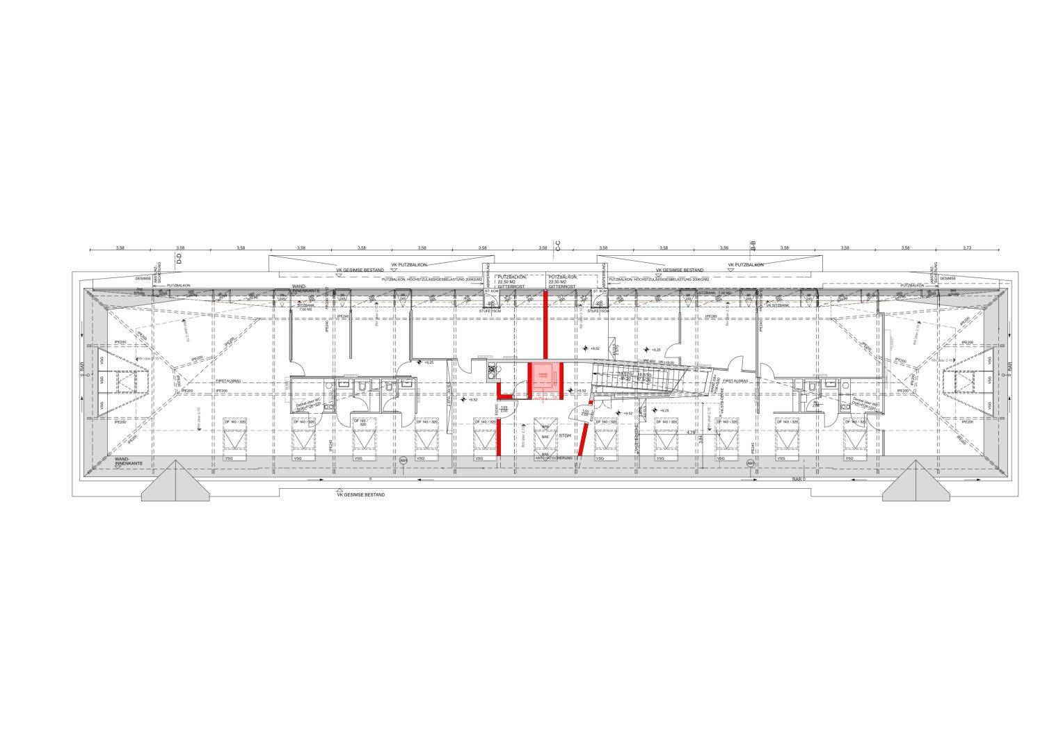 Gesamtgrundriss des Dachgeschosses mit hervorgehobenem Bereich und strukturellen Details.