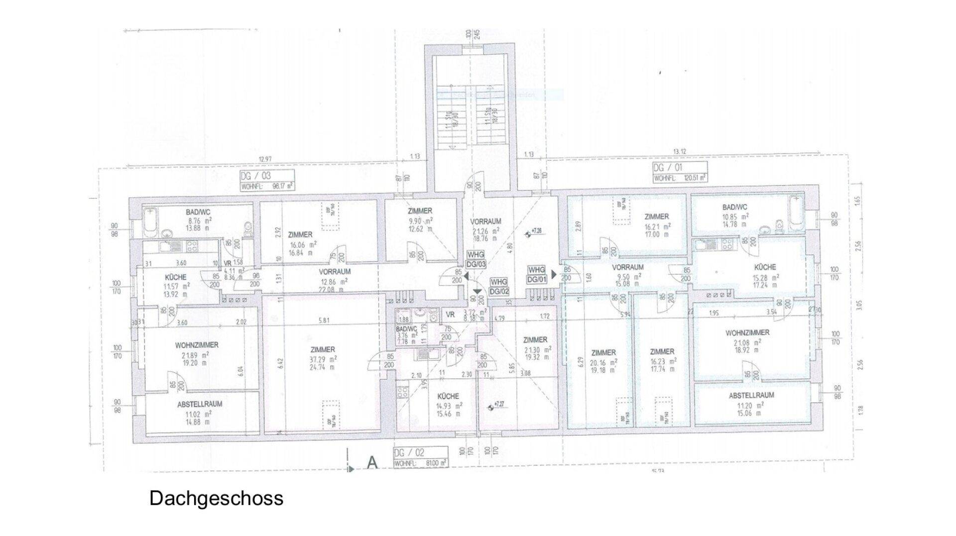 Grundriss des Dachgeschosses mit Wohnzimmern, Küchen und Abstellräumen unter dem Dach.