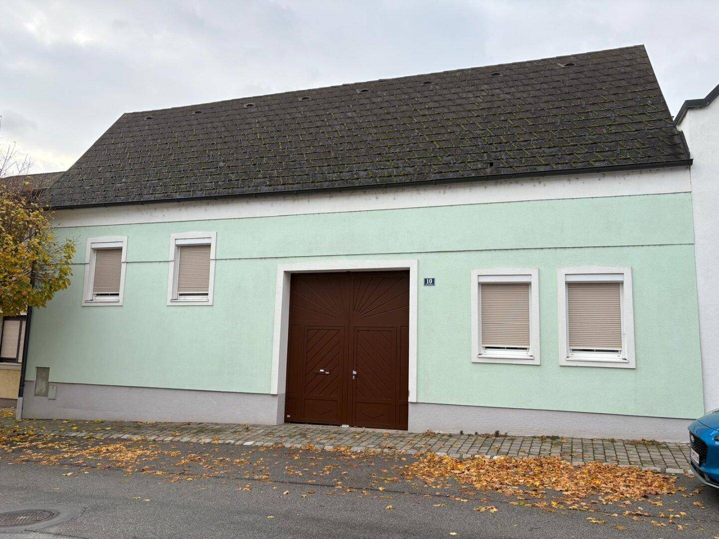 Größzügiges Zweifamilienhaus im Herzen von Breitenbrunn - Ansicht 6