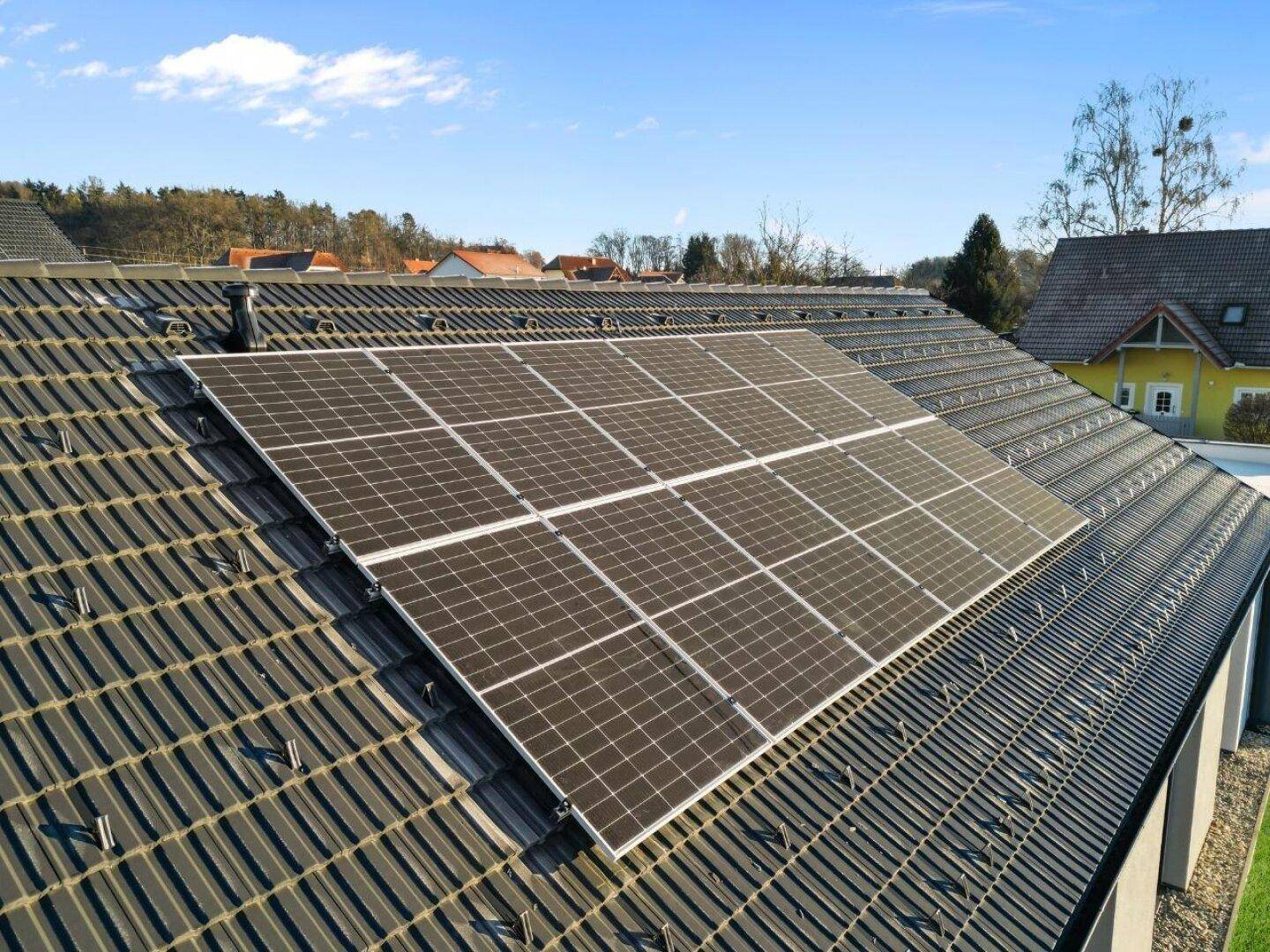 4,9 kWp Photovoltaikanlage (Montage Frühjahr 2024)