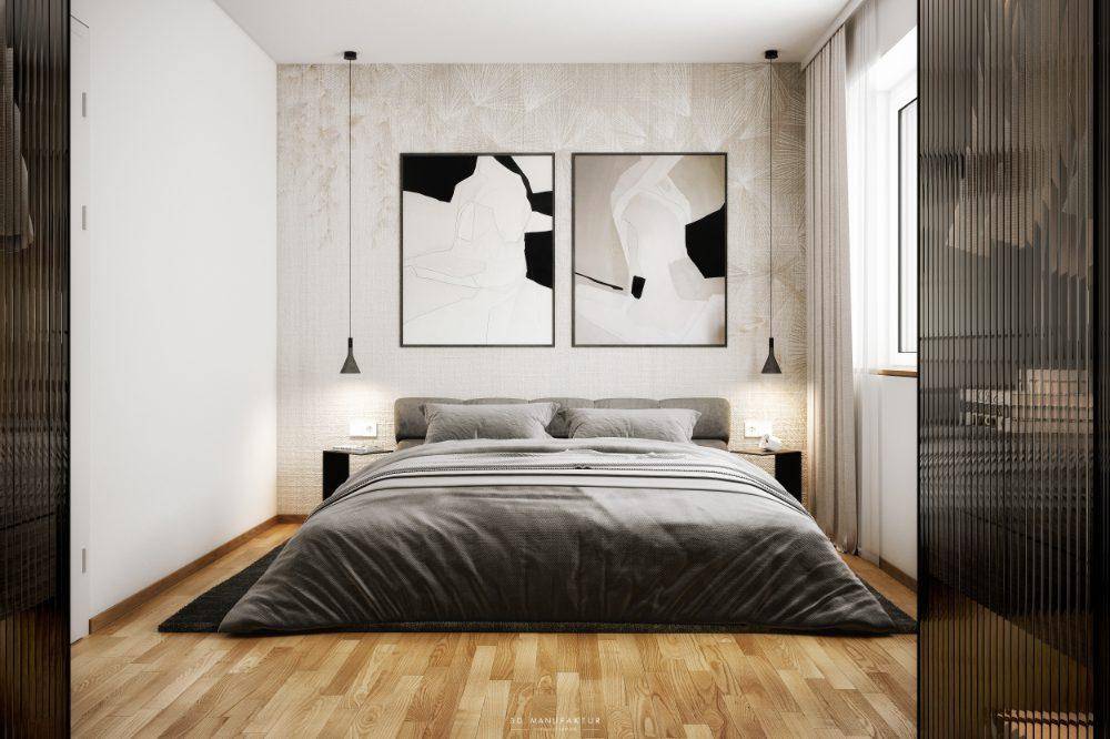 Modernes Schlafzimmer mit großem Bett, abstrakter Kunst und hellem Holzfußboden.
