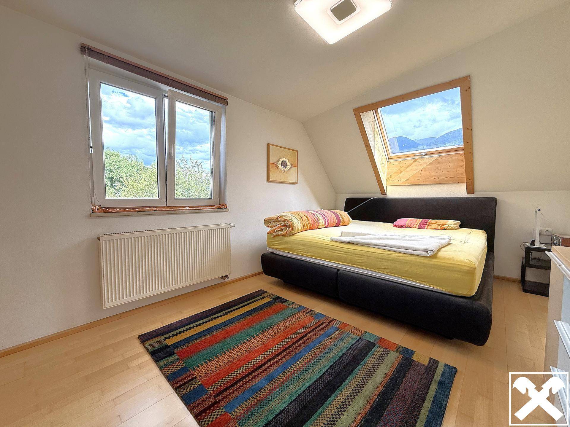 Schlafzimmer 1