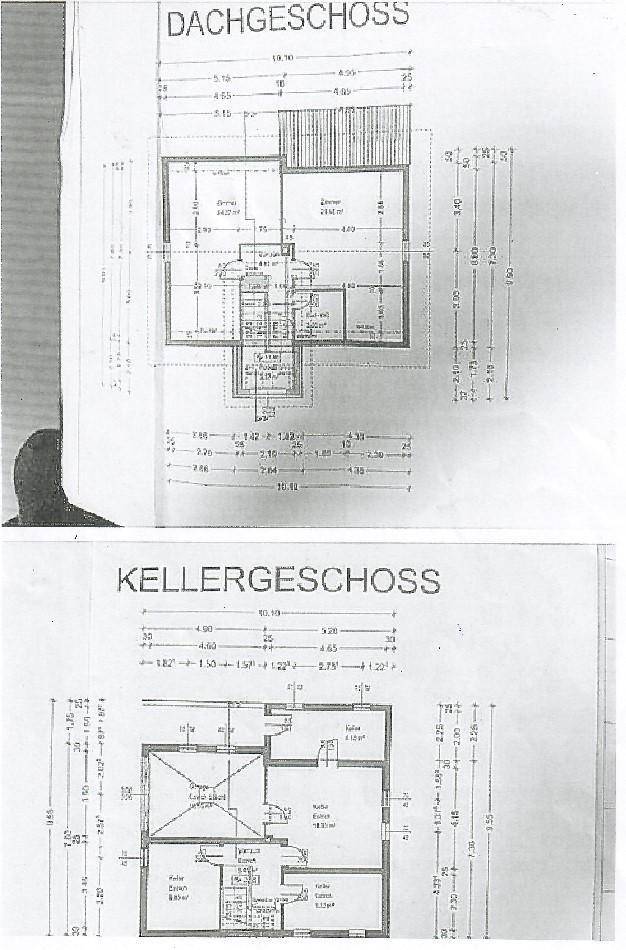 Grundrisspläne für Dachgeschoss und Kellergeschoss mit Maßangaben.
