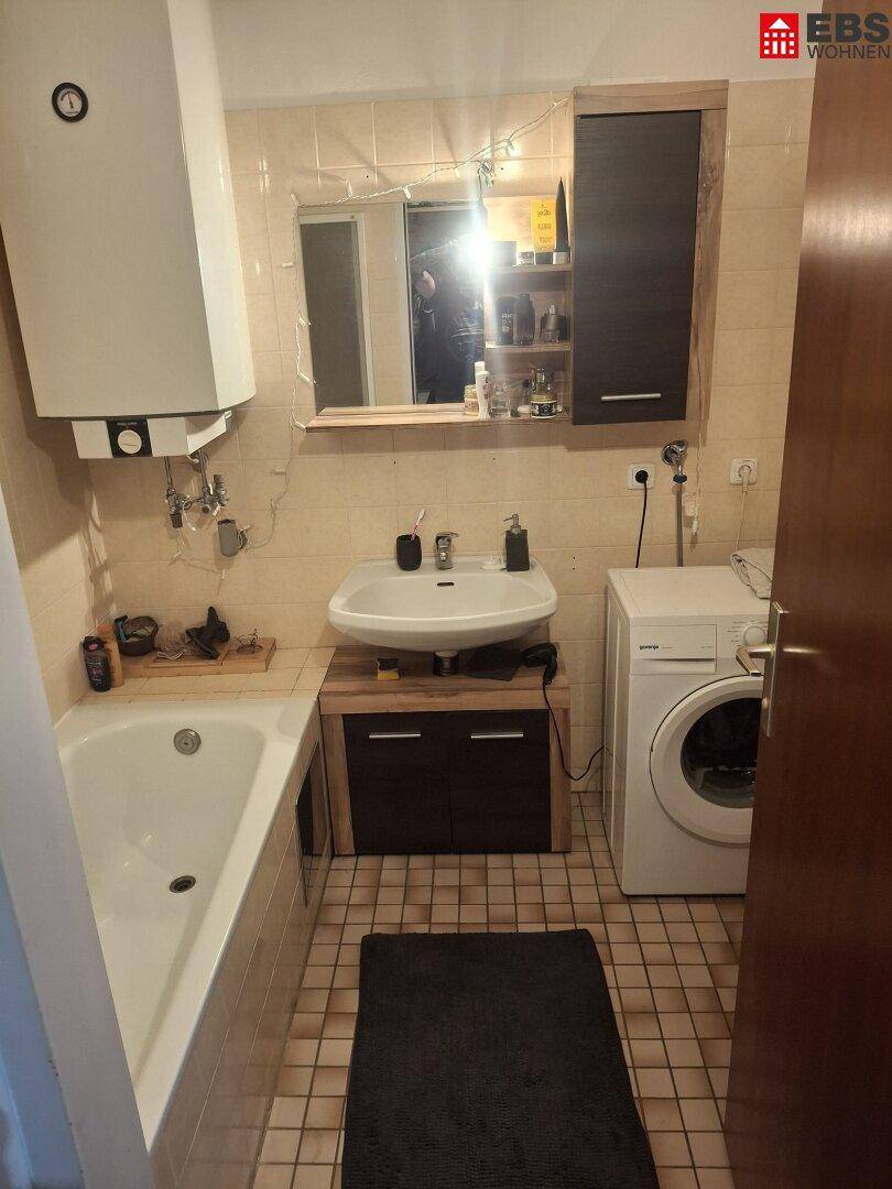 Badezimmer mit Wanne