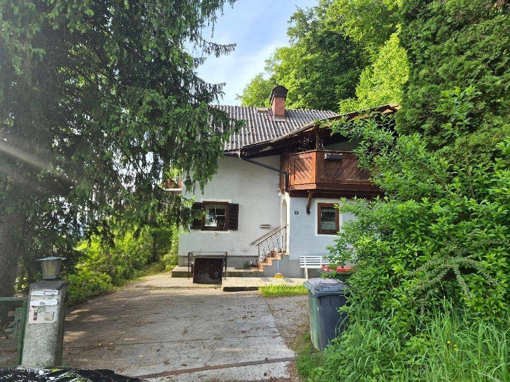 Schöne Aussicht! GROSSES WOHNHAUS (renov.-bedürf.) in BERGHEIM bei Salzburg - Ansicht 3