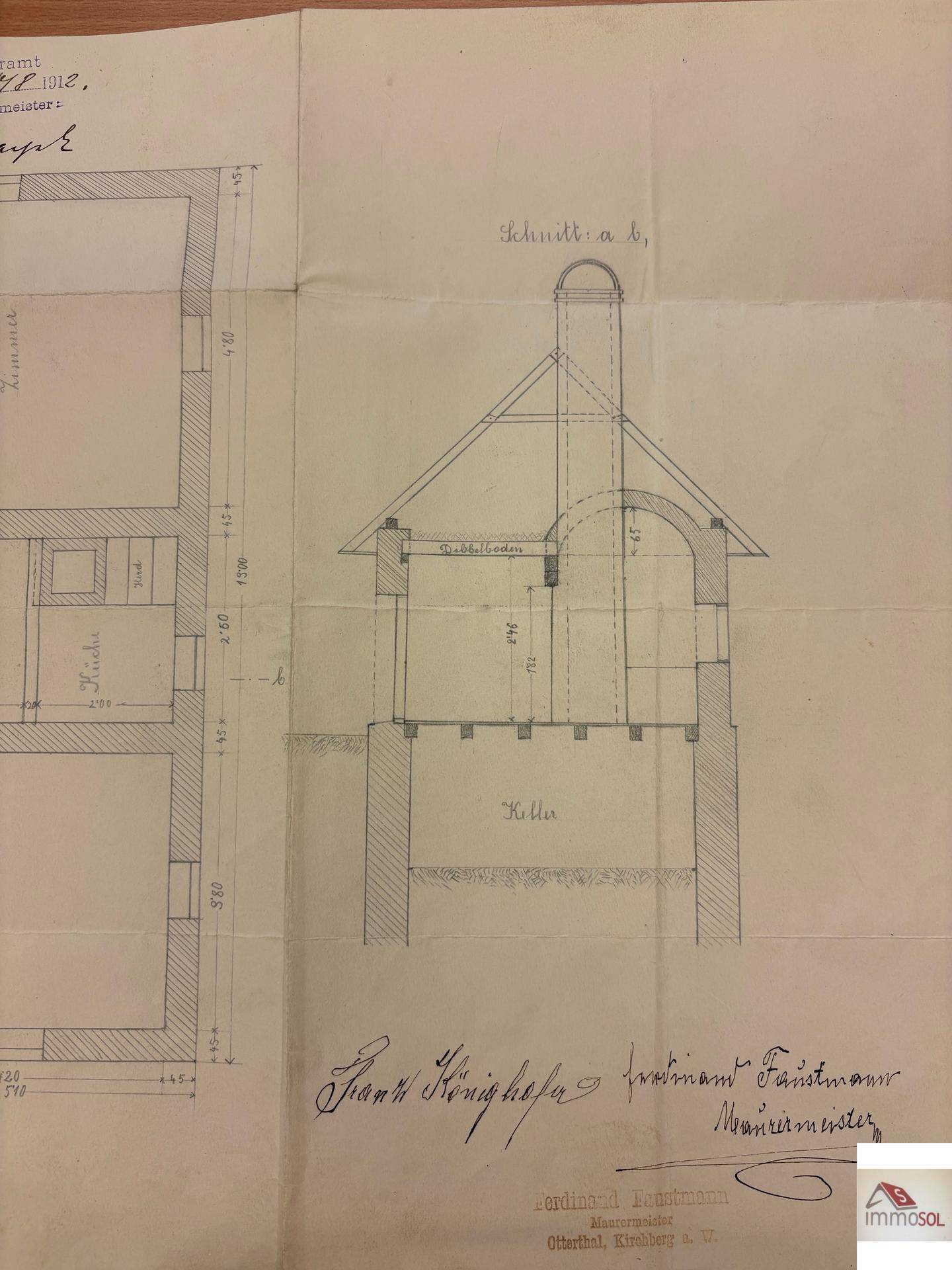 Historischer Schnittplan eines Gebäudes mit Keller und Dachkonstruktion aus dem Jahr 1912.