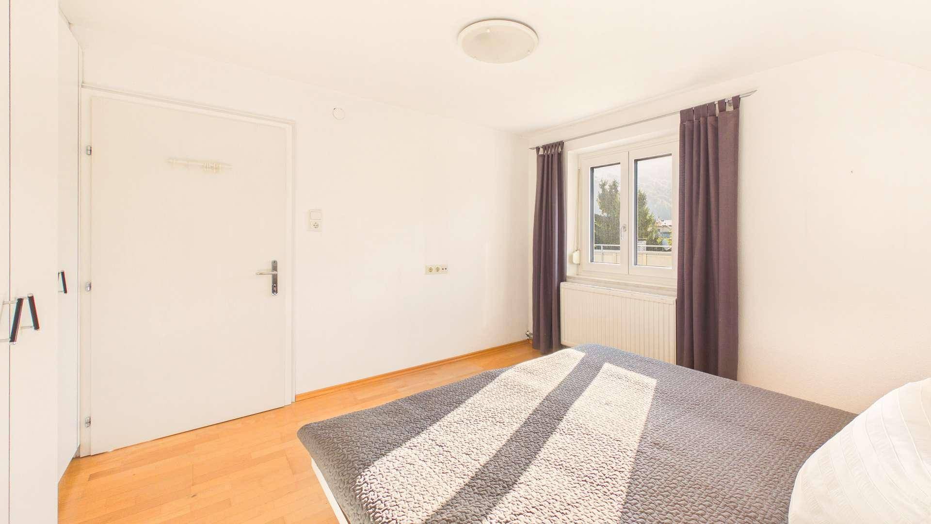 Schlafzimmer_2.Stock