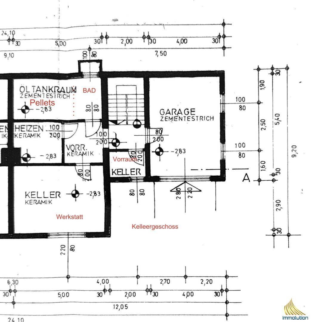 Grundriss des Kellergeschosses mit Garage, Heizraum und weiteren Kellerräumen zur Lagerung.