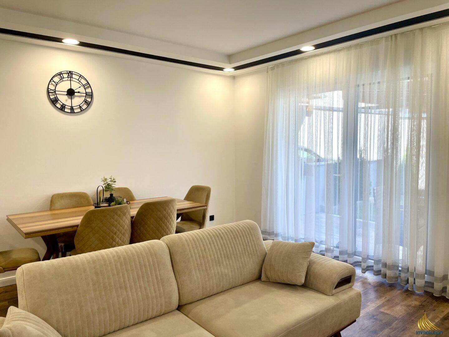 Modernes Einfamilienhaus mit durchdachter Raumaufteilung und hellen Räumen - Ansicht 4