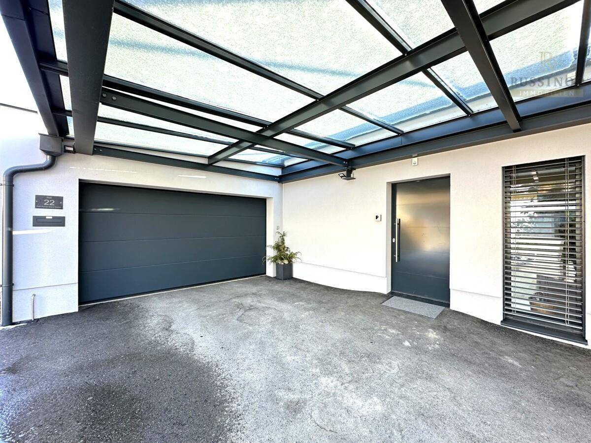 Carport und Garage