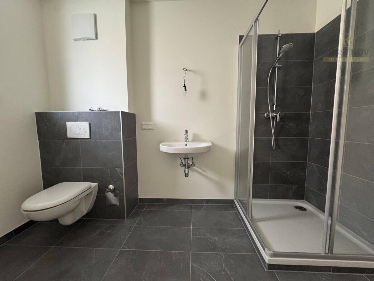 Erstbezugs-Garconniere mit Balkon in Waidmannsdorf - Więcej