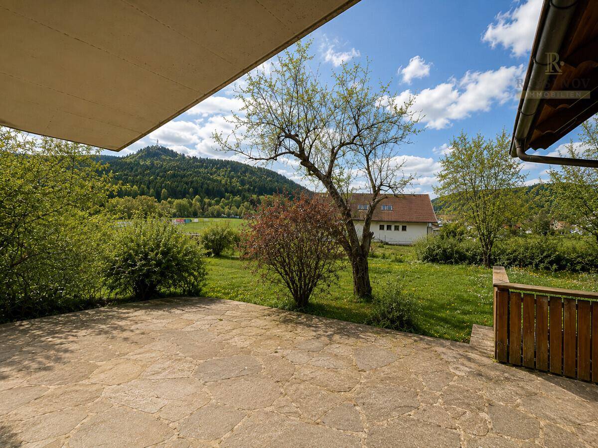Großzügiges Ein- od. Zweifamilienhaus mit gepflegter Gartenlandschaft #Familientraum #Grün #Sonnig - Ansicht 3