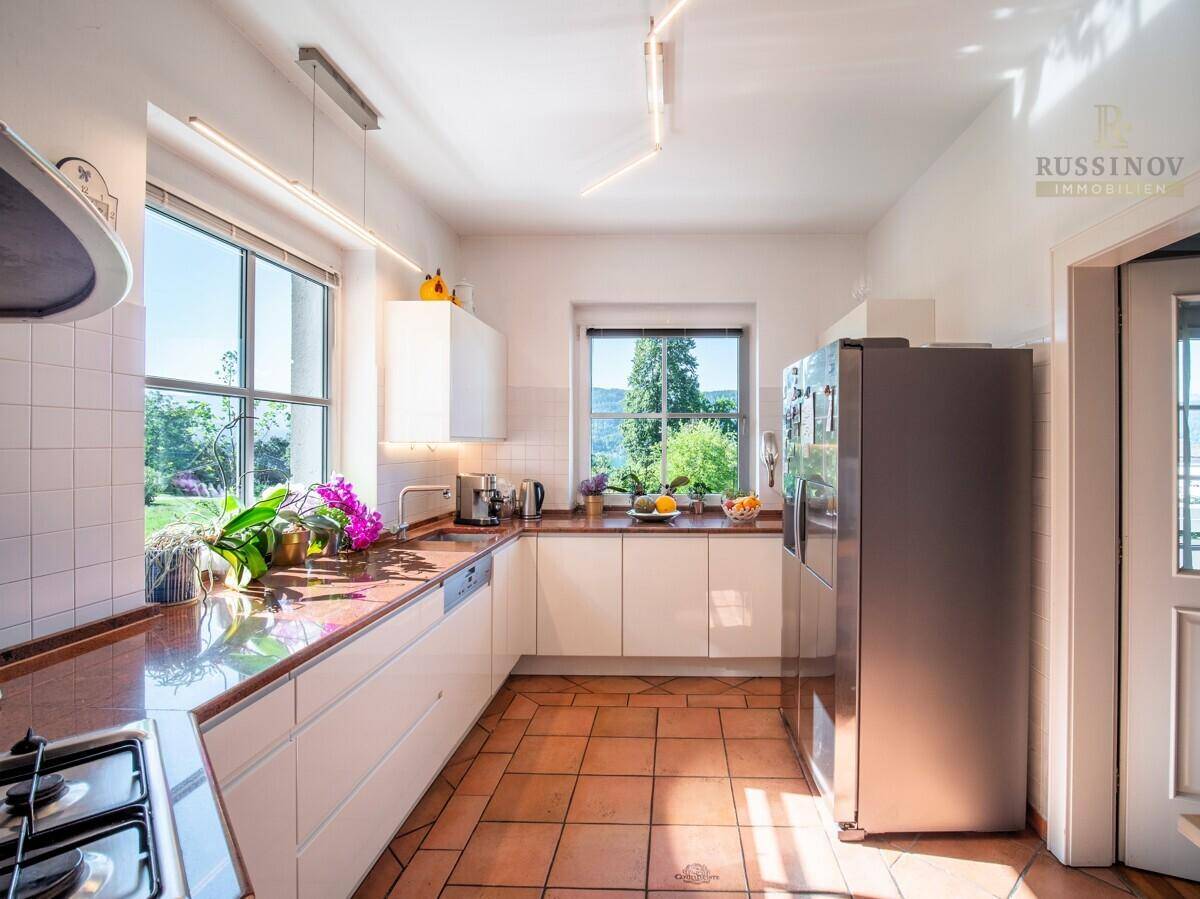 Exklusive Villa mit Wörtherseeblick &amp; 2.194 m² Grundstück in Krumpendorf #Aussichtslage - Ansicht 4