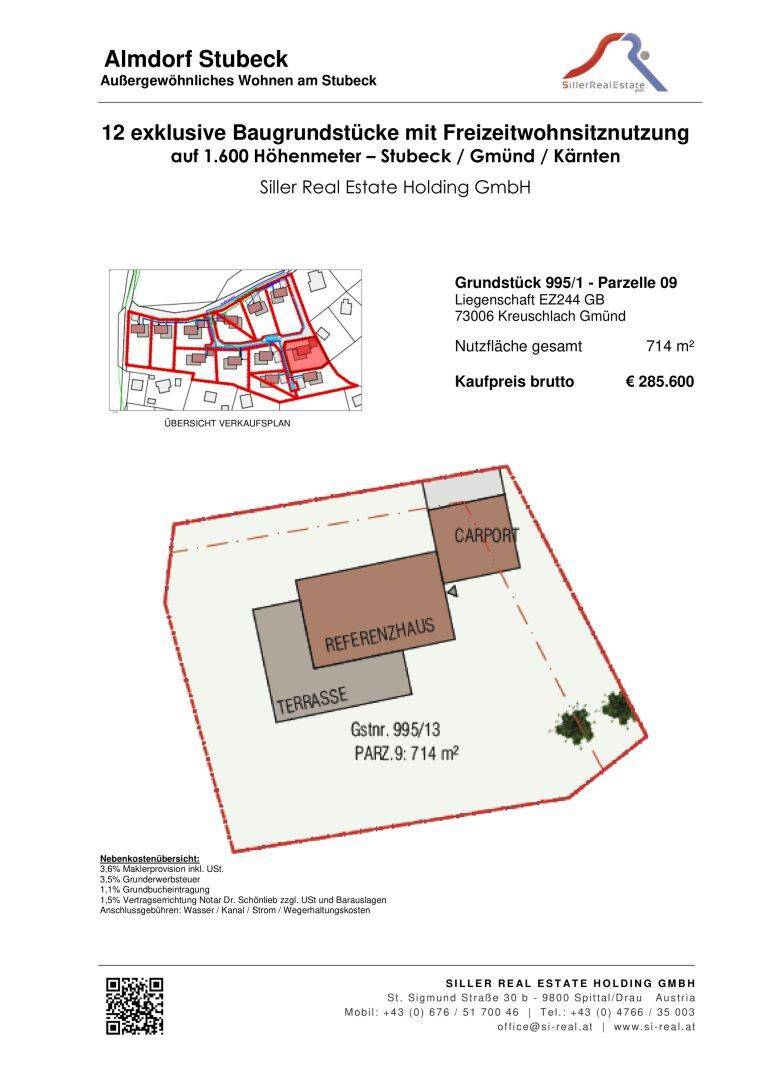 Detaillierter Lageplan eines Baugrundstücks mit Referenzhaus, Terrasse und Carport-Stellplatz.