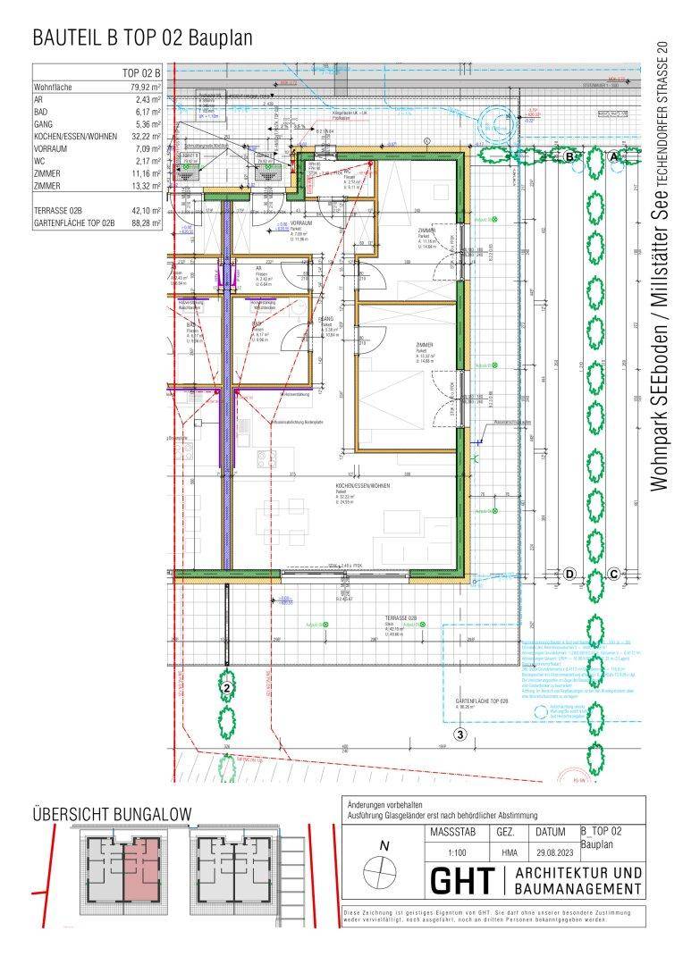 Detaillierter Bauplan für Top 02 mit eingezeichneten Installationen und Außenbereichen.