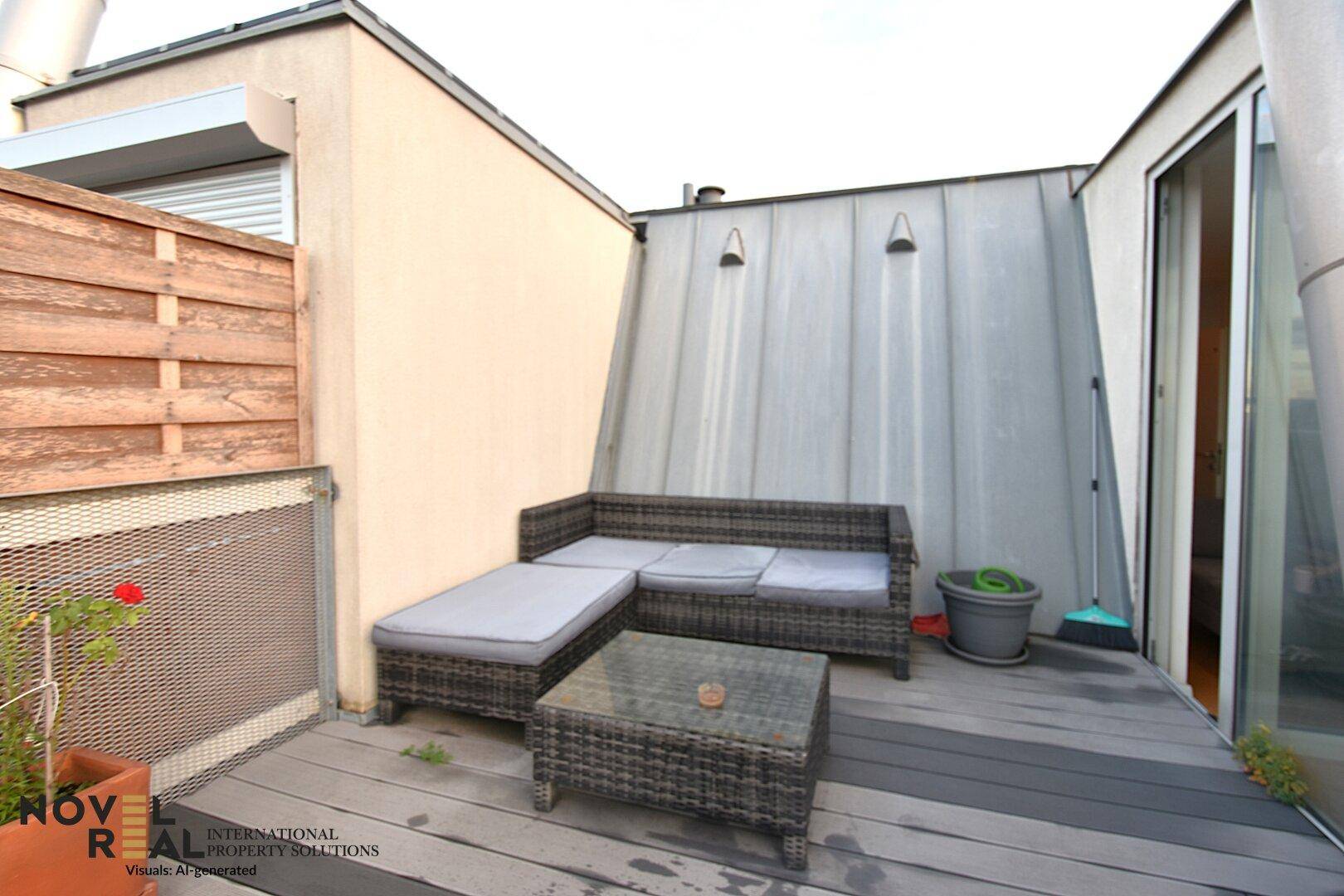 Gemütliche Dachterrasse mit Lounge-Möbeln und Holzboden für entspannte Stunden im Freien.