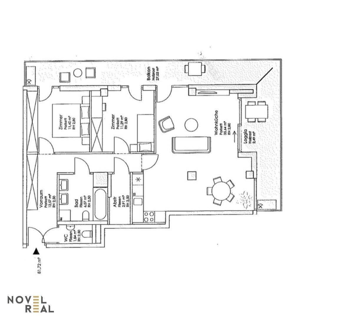 Grundriss einer Wohnung mit zwei Schlafzimmern, Balkon und Loggia.