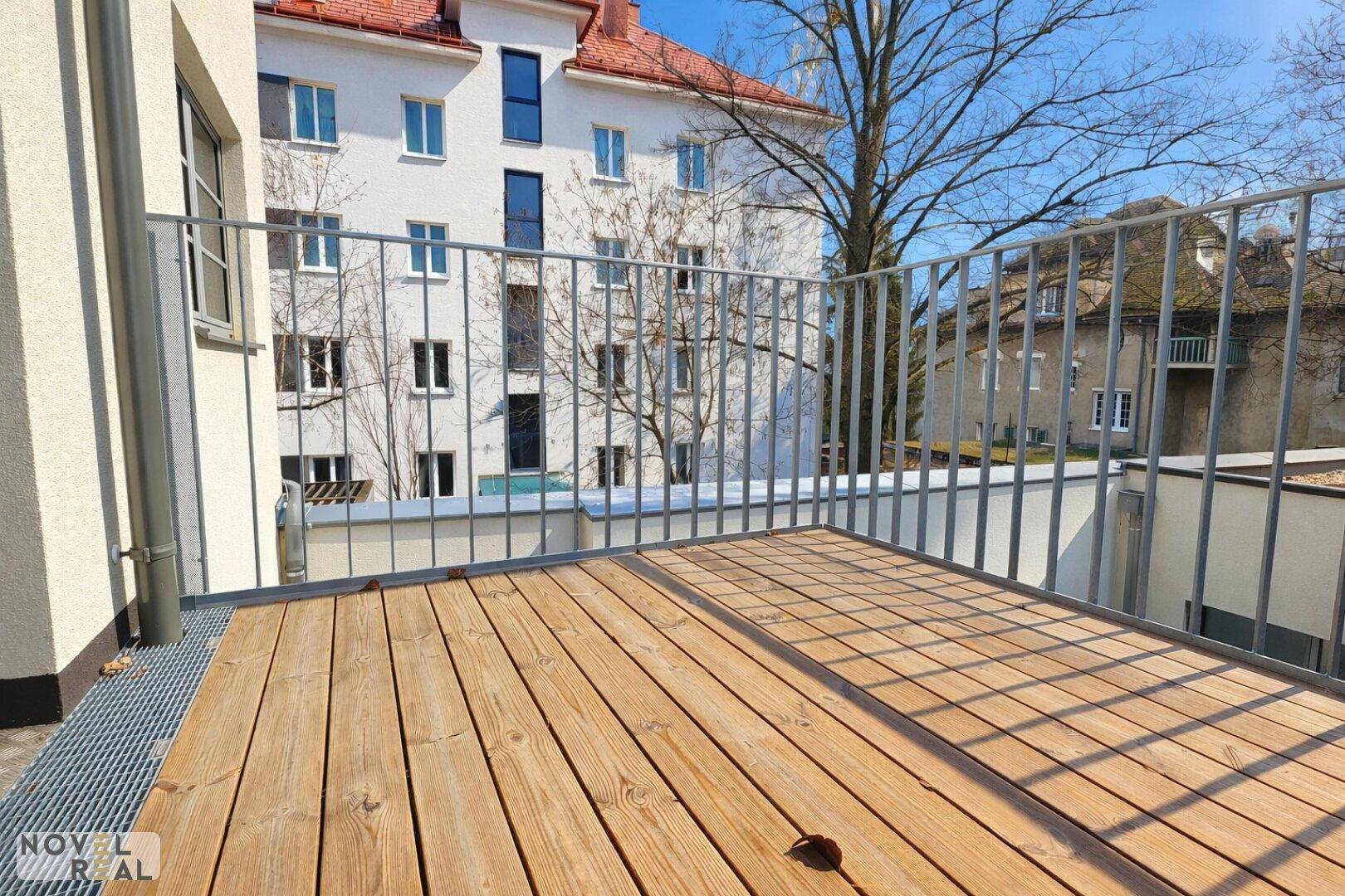 Zeitlose Architektur neu interpretiert: Exklusive Maisonetten im revitalisierten Wahrzeichen Floridsdorfs – další