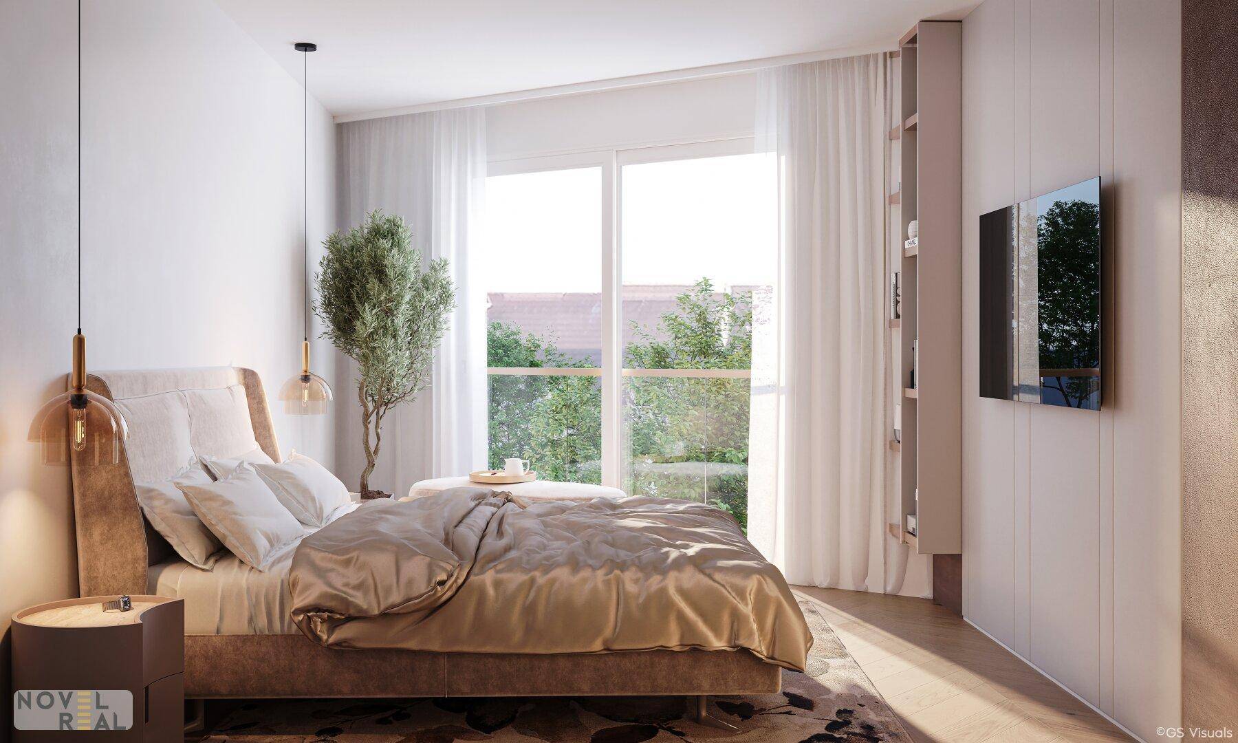 Helles Schlafzimmer mit großem Fenster, Holzboden und Zugang zu einem französischen Balkon.