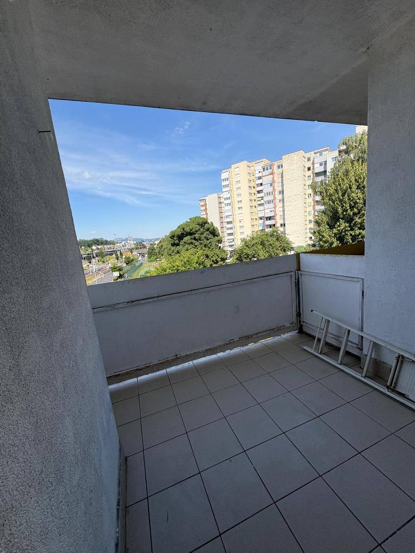 3. Loggia