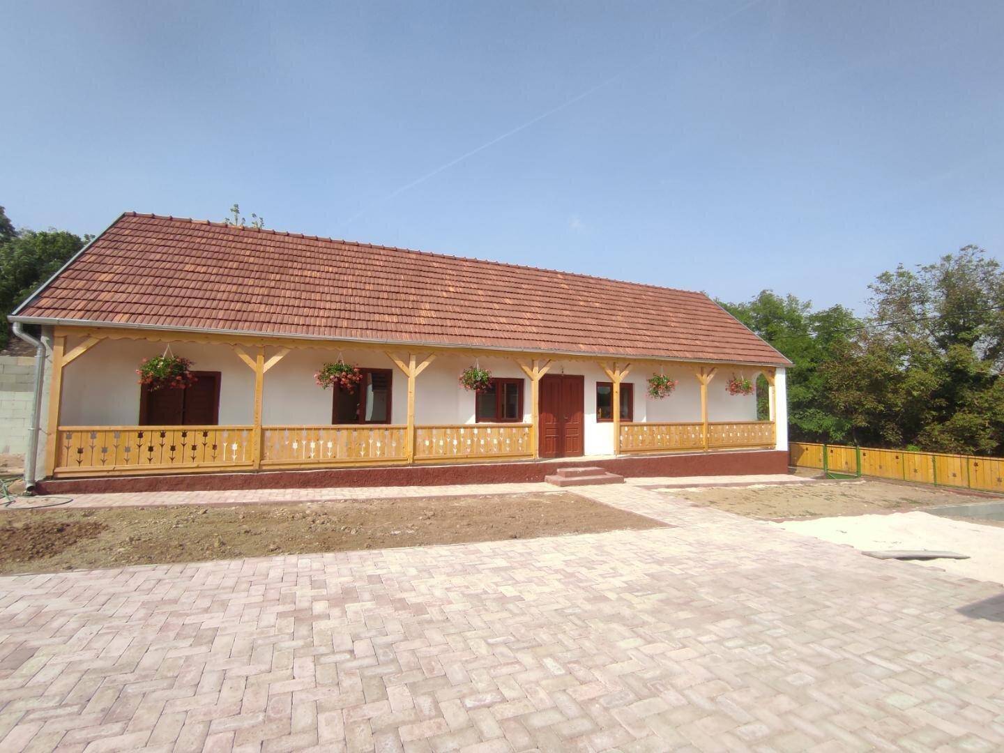 Haus1