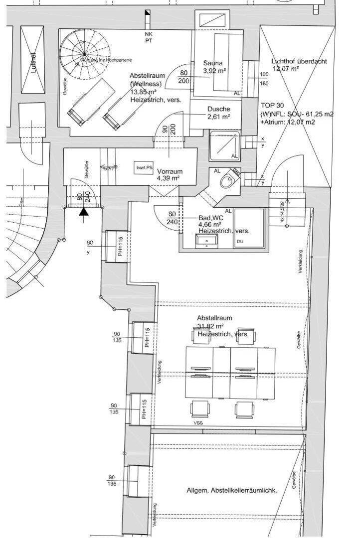 Grundriss des Wellnessbereichs mit Sauna, Dusche, Abstellraum und Bad sowie Wendeltreppe.