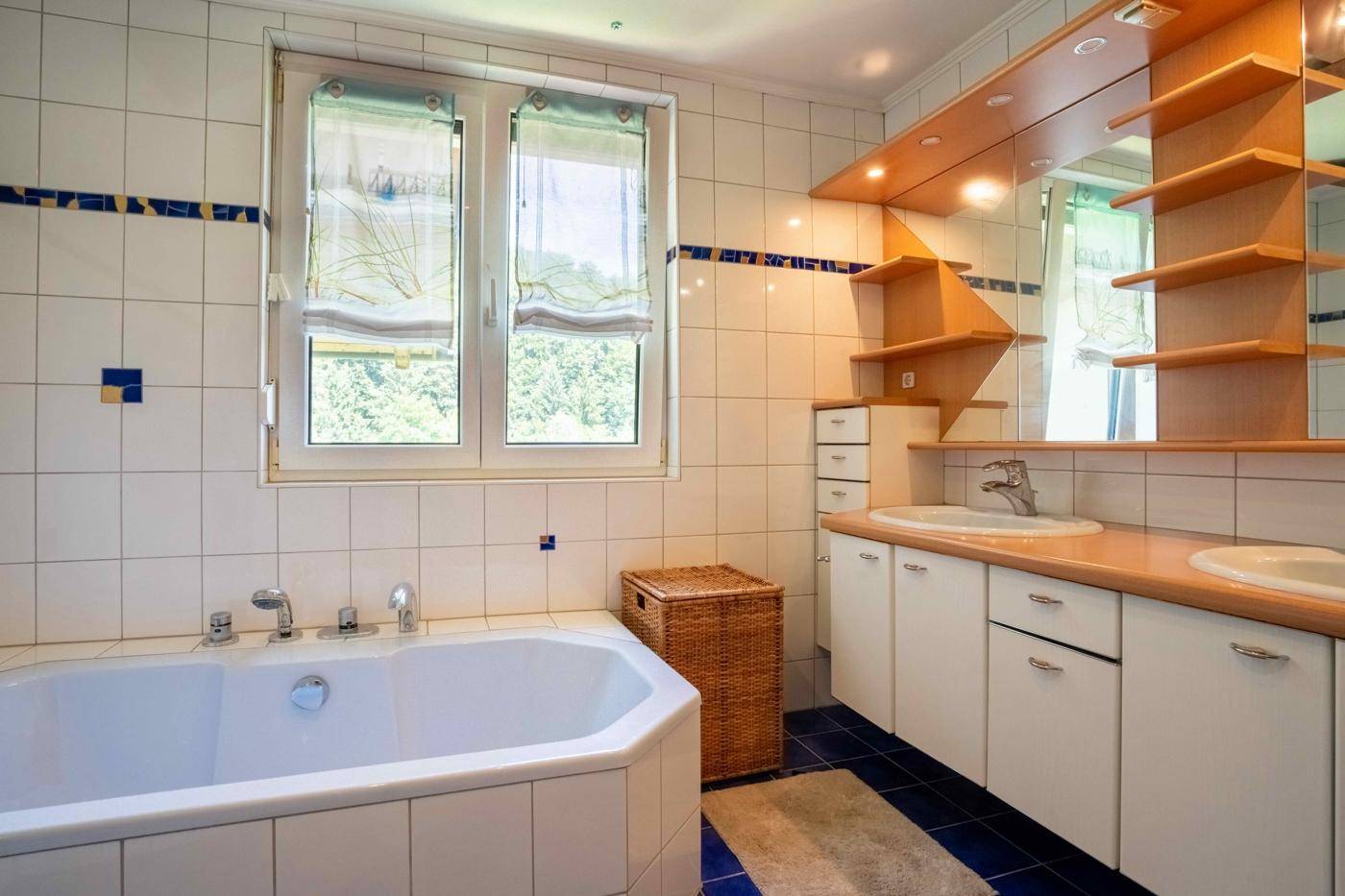 Badezimmer im OG